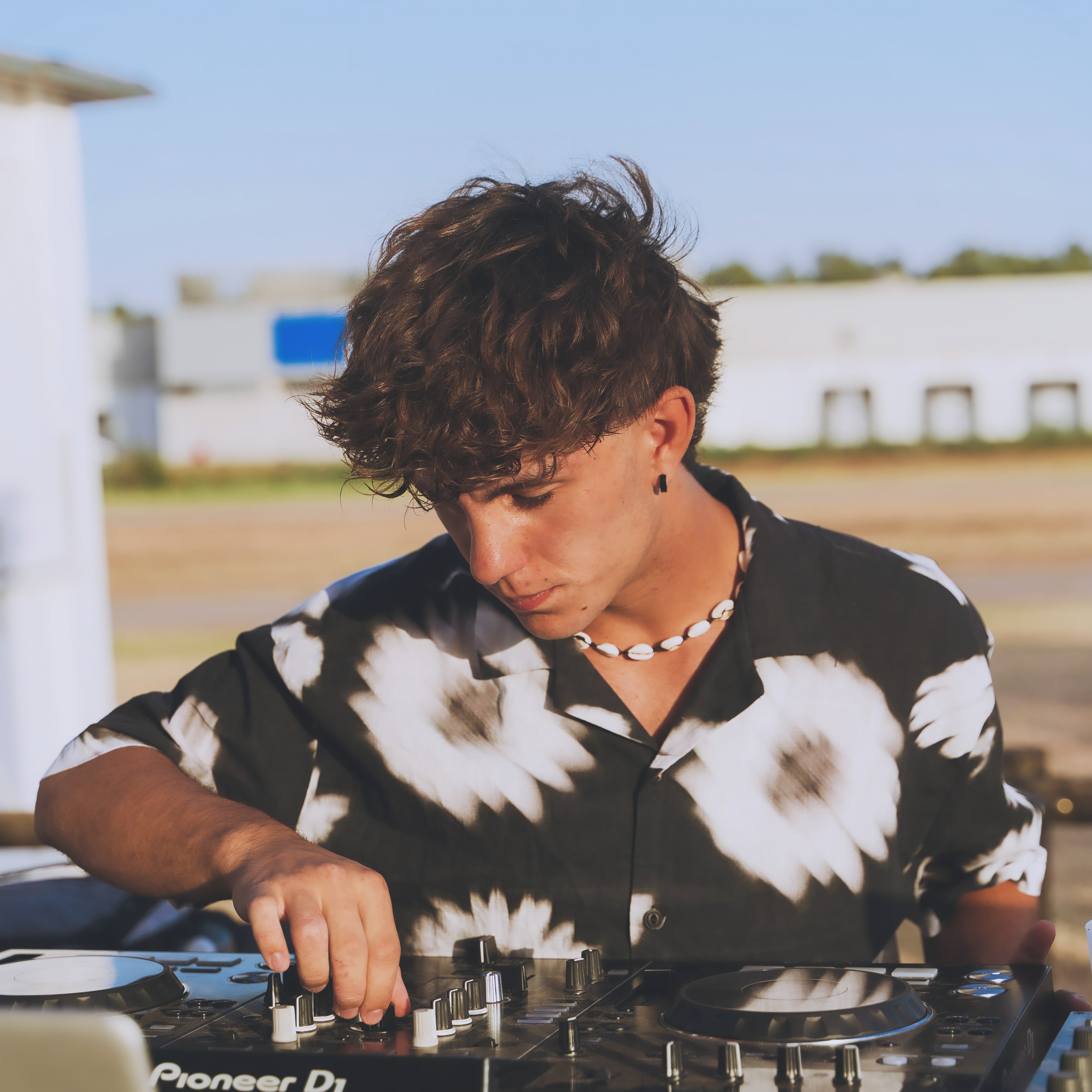 DJ Arik a l'Aeròdrom de Sallent, 2026